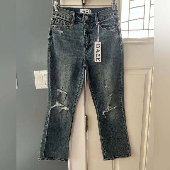 NWT: DAZE Shy Girl High Rise Crop Flare - Picture 1 of 9